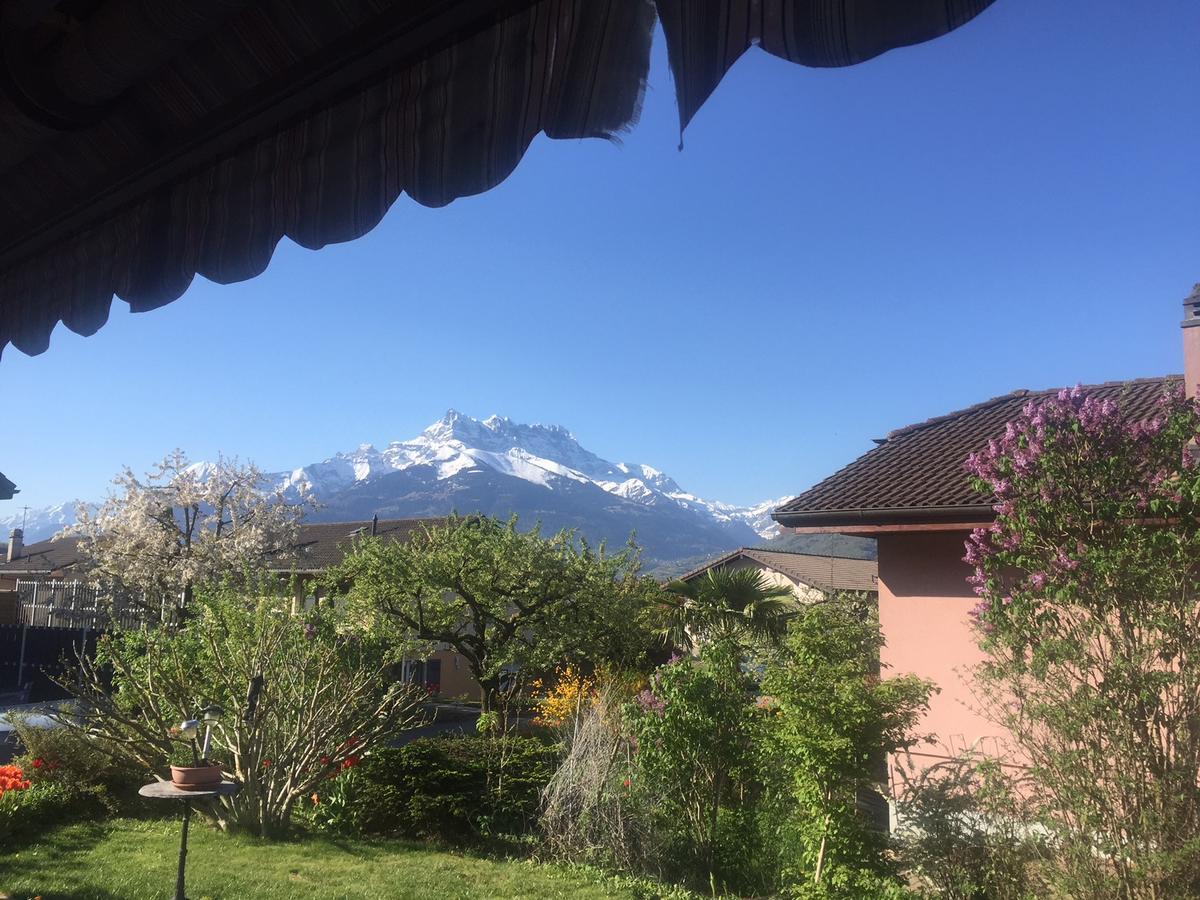 Bnb Parisod Aigle Dış mekan fotoğraf